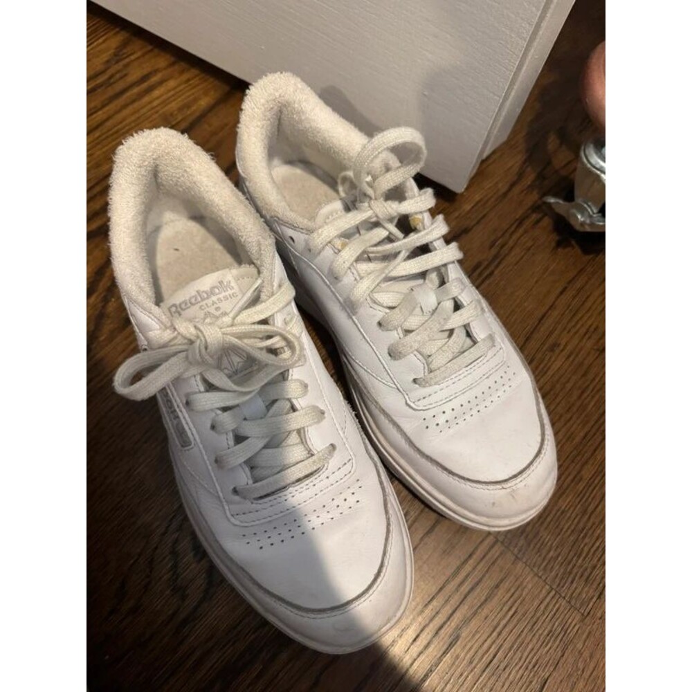 Reebok platform sneakers 7.5